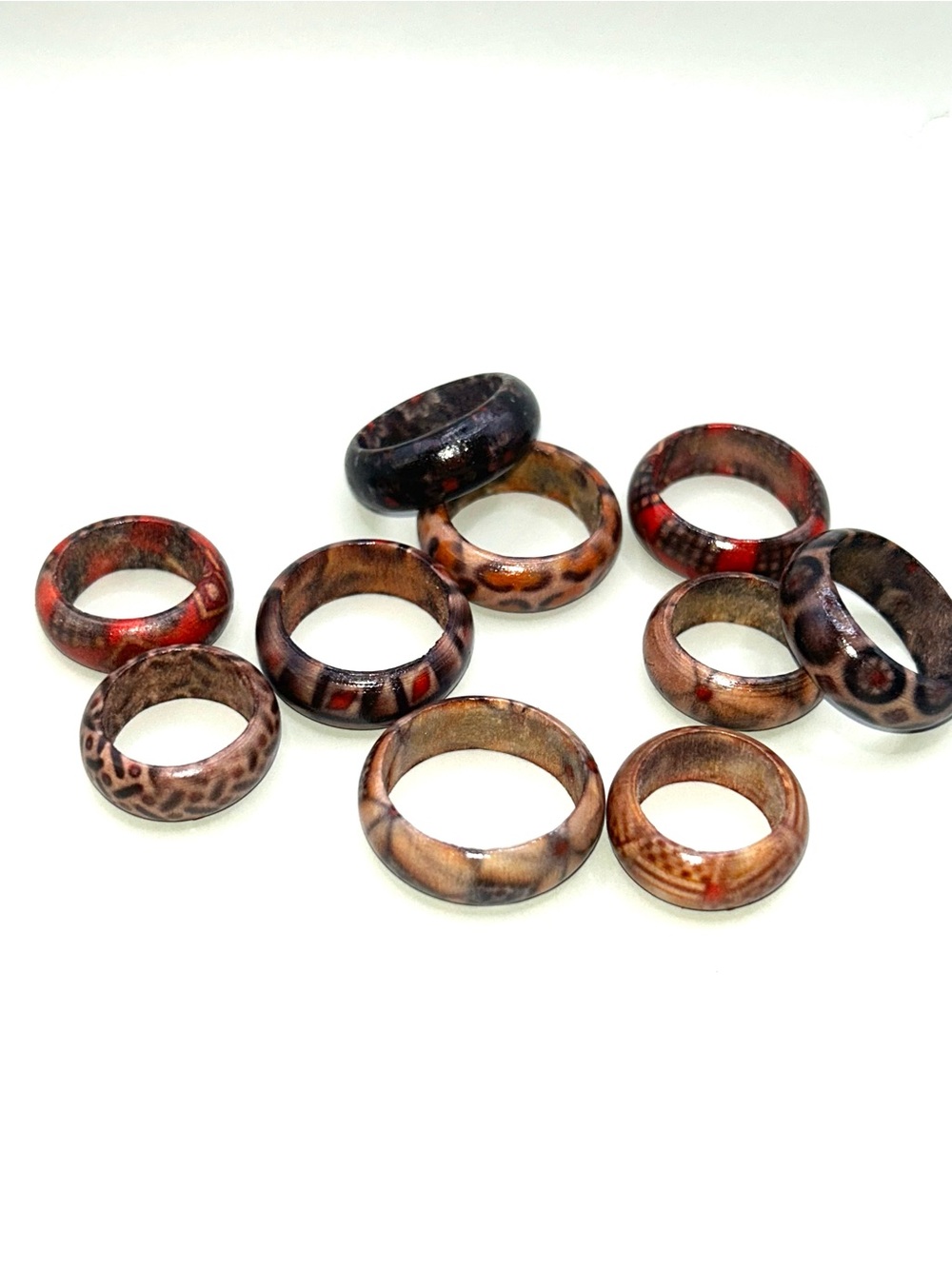 10 wooden rings!